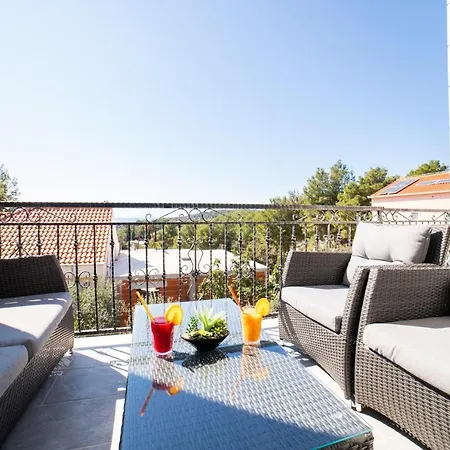 Sun Garden - 4 Star With Heated Swimming Pool, Quiet Bay, Bbq, 50m From The Sea Villa *
