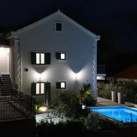 Sun Garden - 4 Star With Heated Swimming Pool, Quiet Bay, Bbq, 50m From The Sea Villa *